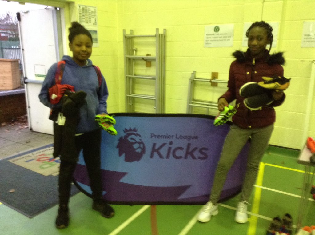 BykerPrimary's tweet photo. @_MCFoundation Boot Room at Byker Primary school! @NU_Foundation what a great turn out! Our children's faces say it all! Forever grateful!👏🙏 https://t.co/PzJ1yFuMvR