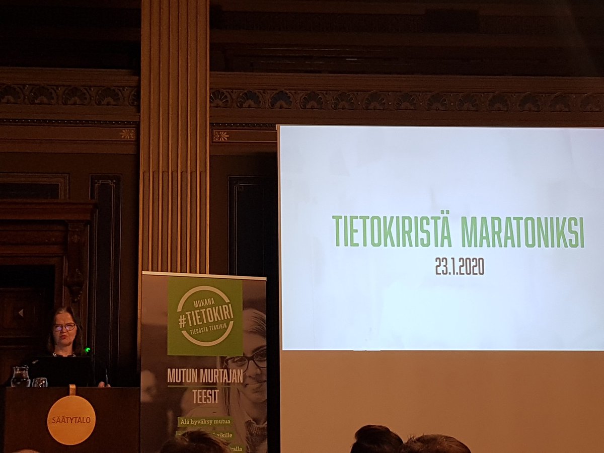 SoinuPeter's tweet photo. Olemme suuren reformin kynnyksellä, tieto on oleellista muutoksessa, onko meillä mutua vai faktatietietoa? Miten voidaan tehostaa julkista hallintoa faktatiedolla ?@PaiviNerg tietokiristä maratoniksi tilaisuudessa #tietokiri @VimanaOy https://t.co/y2QP9Tht23
