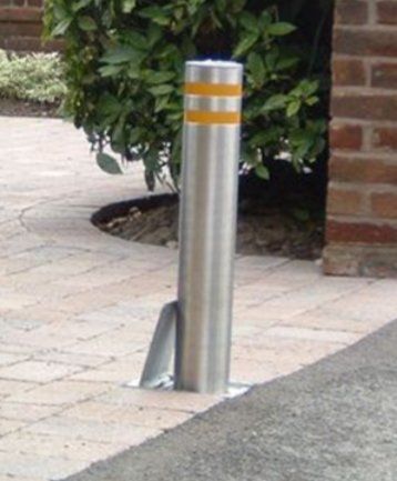 essex_crime's tweet photo. If you have your own driveway.
Why not think about having these fitted to protect your vehicle 🤔 along with a #steeringLock .Even if your car is a newer reg this DOES NOT mean the security Is better. Unfortunately thieves know how to bypass the security functions of our cars. https://t.co/97BqcmlIJq