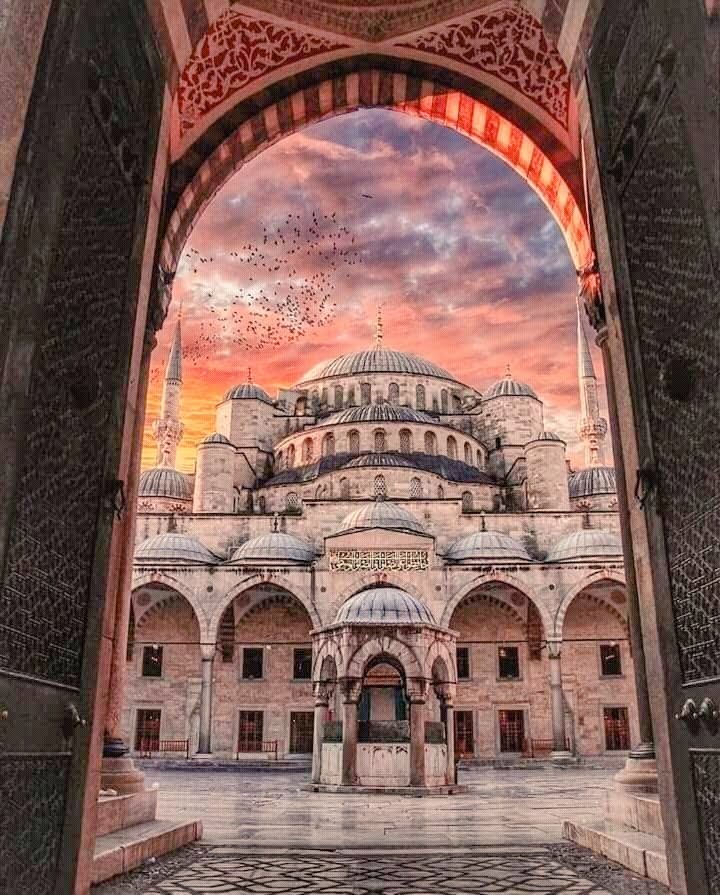 "Allah en büyüktür.."