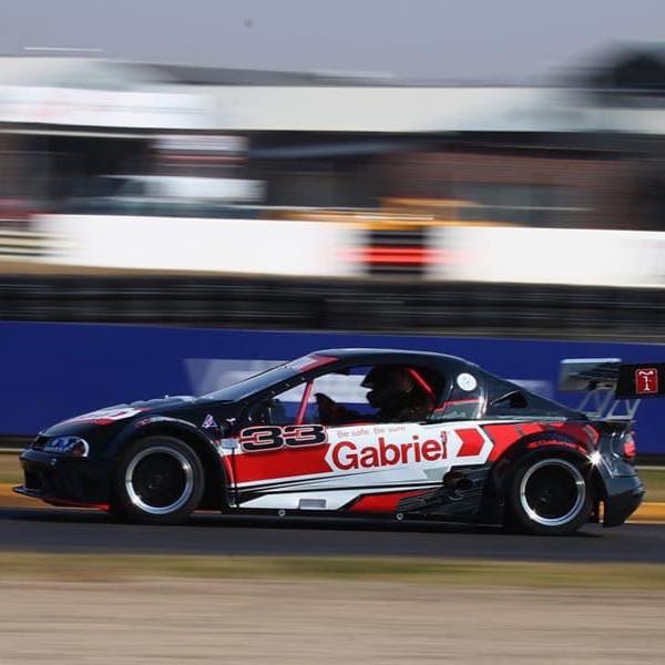 GabrielShocksZA's tweet photo. 🗣🏎🏁🙌#Tbt 2019, #GabrielZA-sponsored #RichardBerner in action in the #MotulClubman’s #SuperSaloonsCircuitRacing. We are looking forward to seeing him flying our brand in the 2020 racing season starting soon. #GabrielZA #BeSafeBeSure https://t.co/uFDVOsuQWV