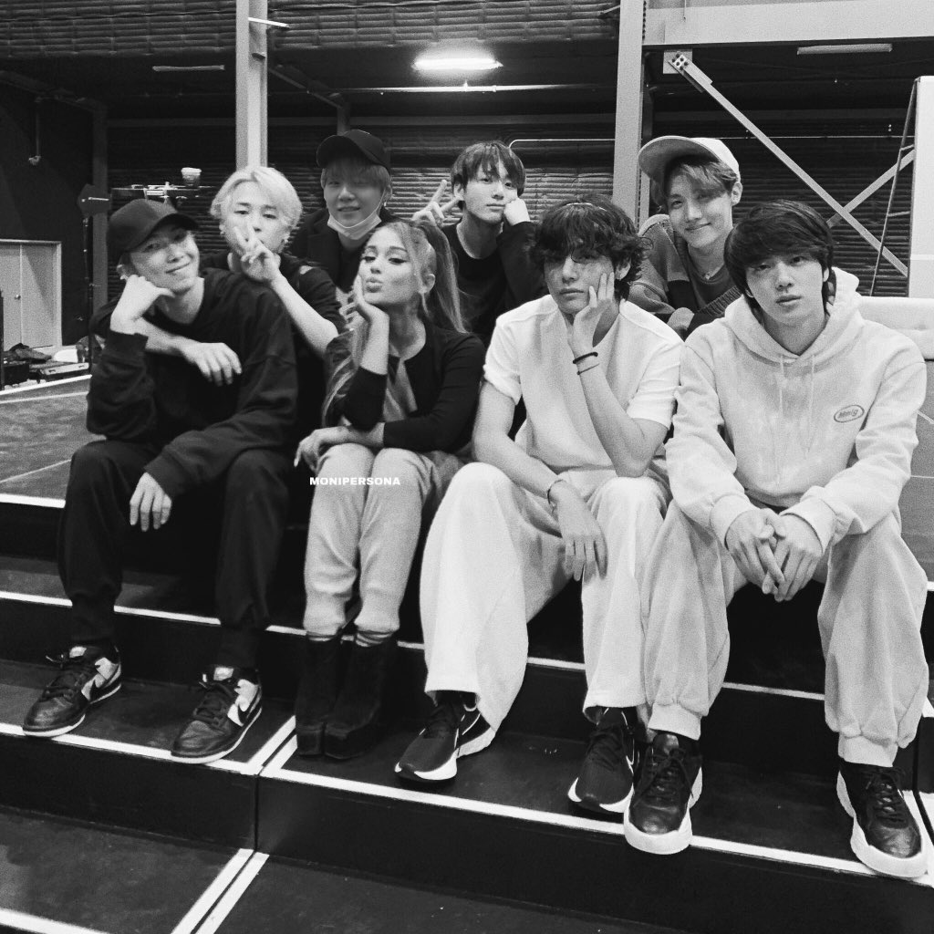 streambtssongs's tweet photo. @polarbearyoongi He is behind Namjoon and jimin https://t.co/CyTKveShn9