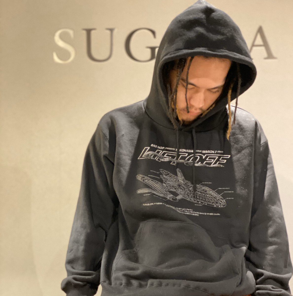 Bad Hop Bad Hop World Official Merchandise 当日会場にて販売される オフィシャルグッズより Official Logo Hoodie 8 000 Lift Off Hoodie Silver 8 000 が明日1月24日時にofficial Web Storeにて先行販売開始 T Co