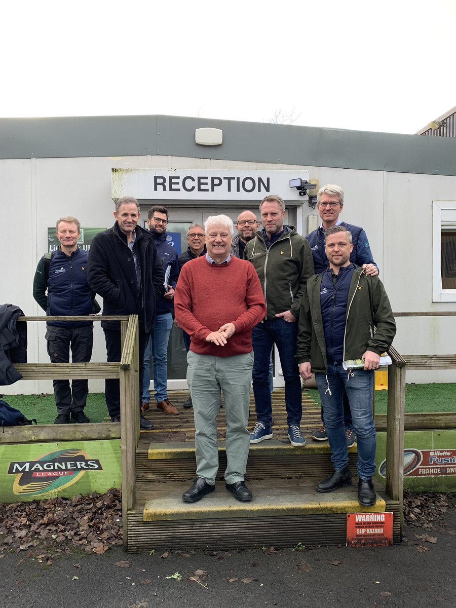 CarstenMarker's tweet photo. Great week in the UK visiting Harrogate for the golfshow and today visited our fantastic supplier LINEMARK UK where Keith Kent shared his groundsman experience with us💯🏅🇩🇰 Thanks. #emarker #groundsman #linemark https://t.co/g59SmzzeQG