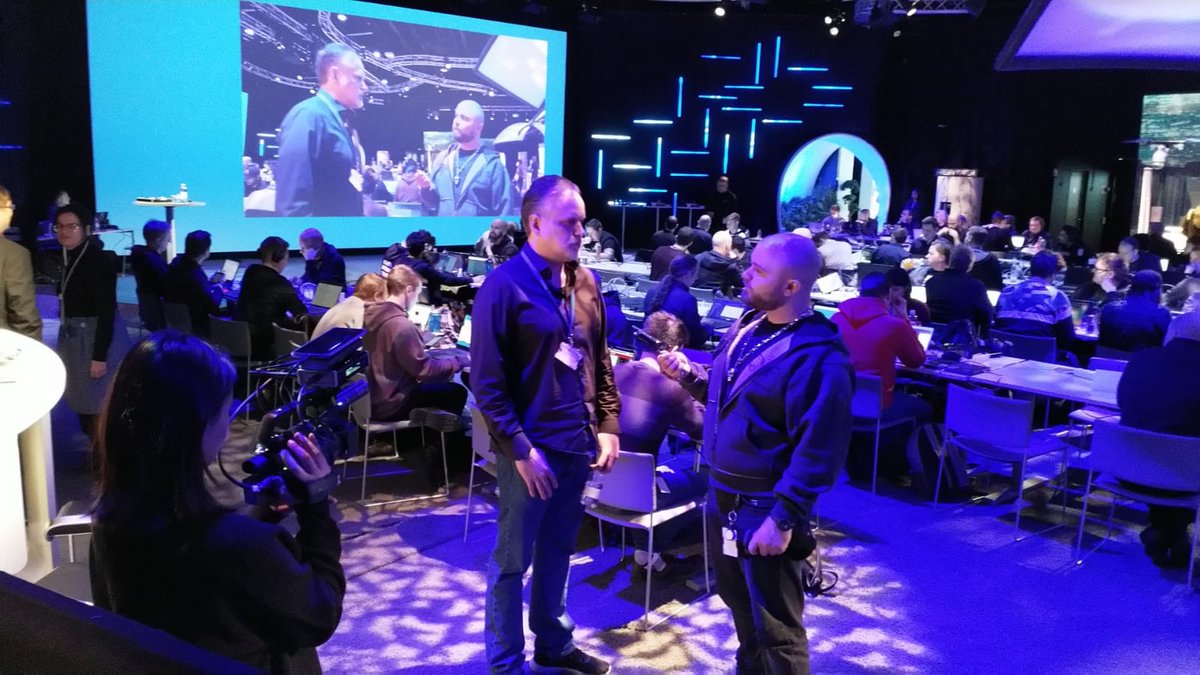 We are doing live streaming over #5G indoors at #NokiaHackAthon. How cool is that? #5G is truly here and it’s lightning fast. I have no idea how often this has been done before outside of lab. Truly humbled to work with <a href="/Nokia/">Nokia</a> experts on this!