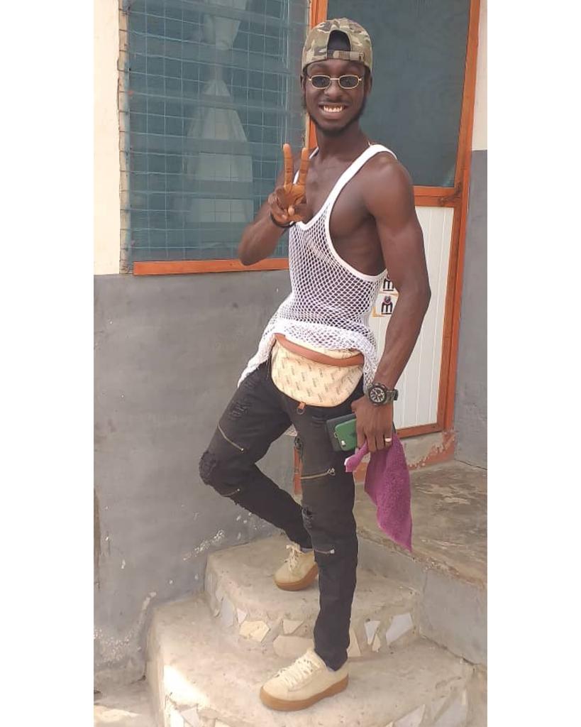 visionary_cosby's tweet photo. Mr Nice Guy
@cosby_blinkz
#IAmAVisionaire
#StillADreamChaser
#LetsGetRich
#SuccessYear2020
#VisionaryCosby
#VisionaryActor/FilmMaker/CEO
#TeamCosbyMultimedia
#ToTheWorld🇬🇭🌍💫💥 https://t.co/KoFftCEaGi
