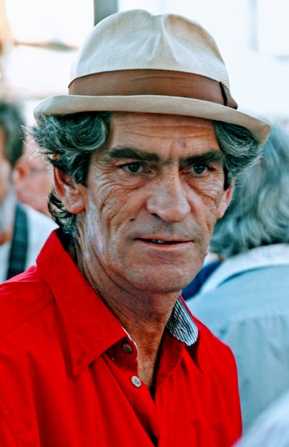 Formenterra's tweet photo. César Ordas García (León 1949 - Formentera 2020).
Nos ha dejado un gran artista, personalidad excepcional de una isla en la que se hizo querer y admirar, desde sus tiempos en el quiosco de Punta Pedrera hasta su última etapa como escultor, pintor y dibujante.
Inolvidable César. https://t.co/MhQlUmOm3O