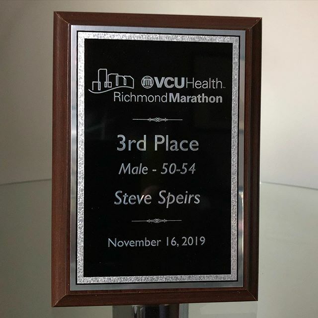 britishbulldog's tweet photo. Pleasant surprise in the mail from the Richmond Marathon. #sub3 #sub3marathon #sub3streak #marathon #richmondmarathon @sportsbackers .
.
@topoathletic @tailwindnutrition @injinji @christopherbeancoffee @squirrels_nut_butter #topotribe #tailwindtrailblaze… https://t.co/6591qDXTxL https://t.co/vpzgRncfml