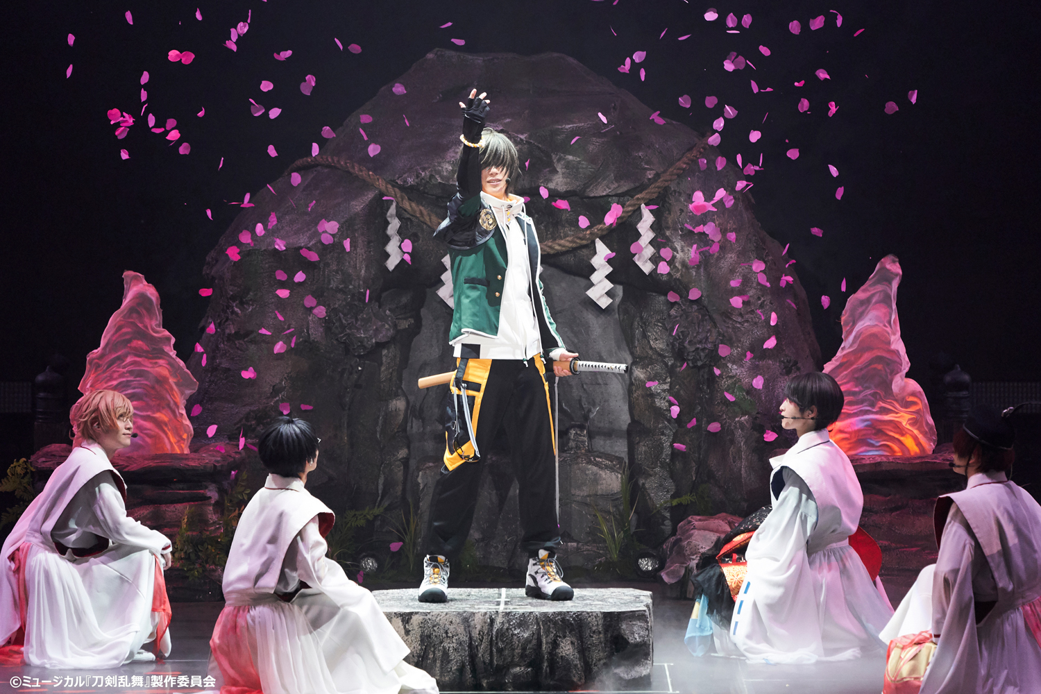 ミュージカル刀剣乱舞歌合乱舞狂乱2019彩時記 予約限定・ライブCD付写真集＞ミュージカル刀剣乱舞 歌合 乱舞