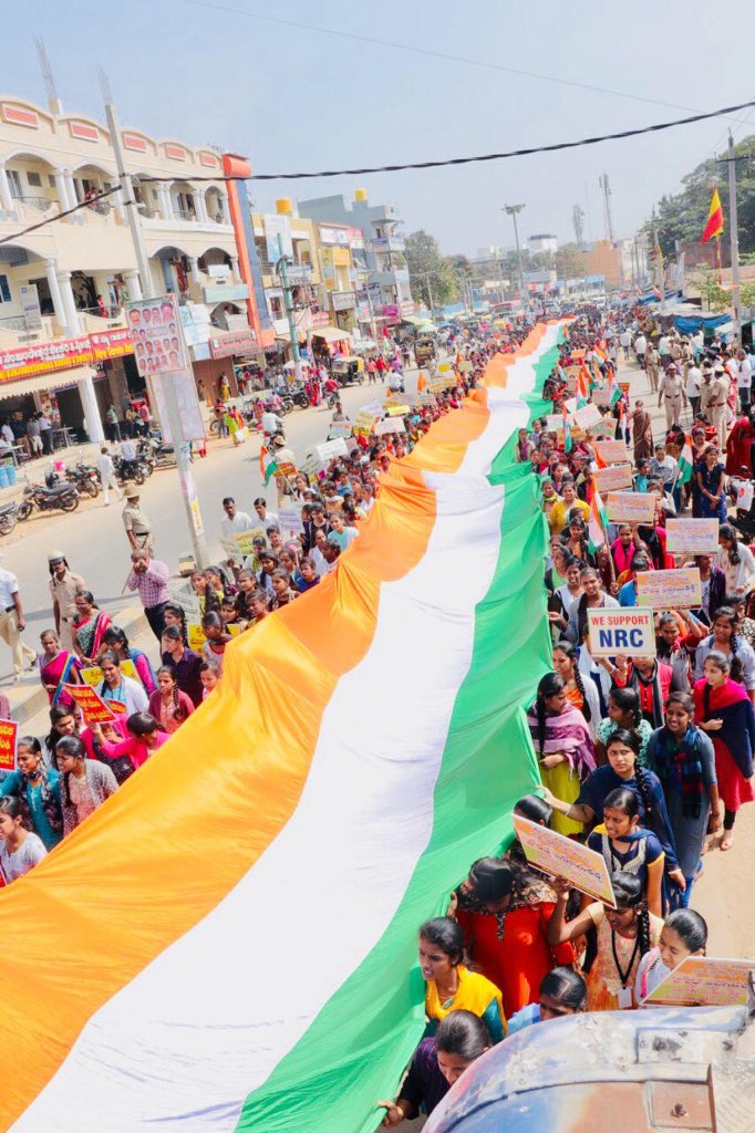 ABVPVoice's tweet photo. Massive Tiranga Rally was carried out in presence of Sushri @MALAVIKAAVINASH ji at Bengaluru Rural by karyakartas of ABVP supporting the Citizenship Amendment Act. More than 5000 students participated in this rally to welcome the CAA 2019. #StudentsSupportCAA #IndiaSupportsCAA https://t.co/BLBkwscGZD