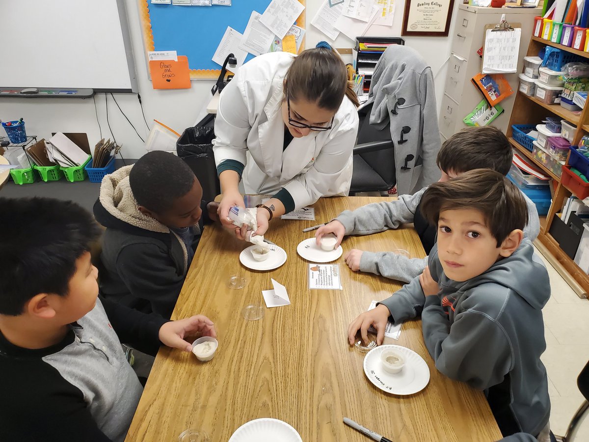 Ambrose531's tweet photo. Much thanks to #sciencefunforeveryone and @PinehurstPTA for an engaging in-school fossil field trip.
#makingfossils
@ashlee_ciccone https://t.co/dsT0vEtvVa