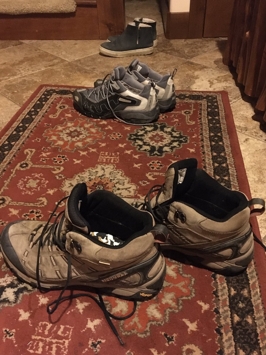 lorenlas1's tweet image. Hanging out until the #pinksocks arrive! #CompassionInMedicine #collaborate