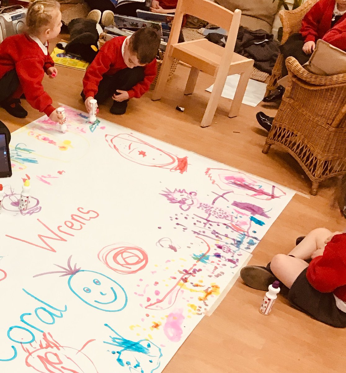 Robins_HMCS's tweet image. Our Nursery children have been busy mark making this afternoon #makingmarks #eyfs #robins #wrens #thenest #learningthroughplay #theimportanceofplay #playistheworkofchildren #learningisfun #continuousprovision #childled #inthemoment #developmentmatters #growingtogether