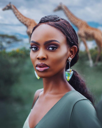 FashionNairobi's tweet photo. @MichukiStacy @hobopeeba @sharyntotti @MissUniverse @SharynKoko @CacdemodeBrand @MichukiStacy won the @MissUniverse Kenya crown In December 2019, she has always aspired to inspire the world with a different beautiful spot in her country. Winning the crown is just the right thing she needed to bring her dreams to realization.
#NairobiFashionHub #MissUniverse https://t.co/5WiFaG4997