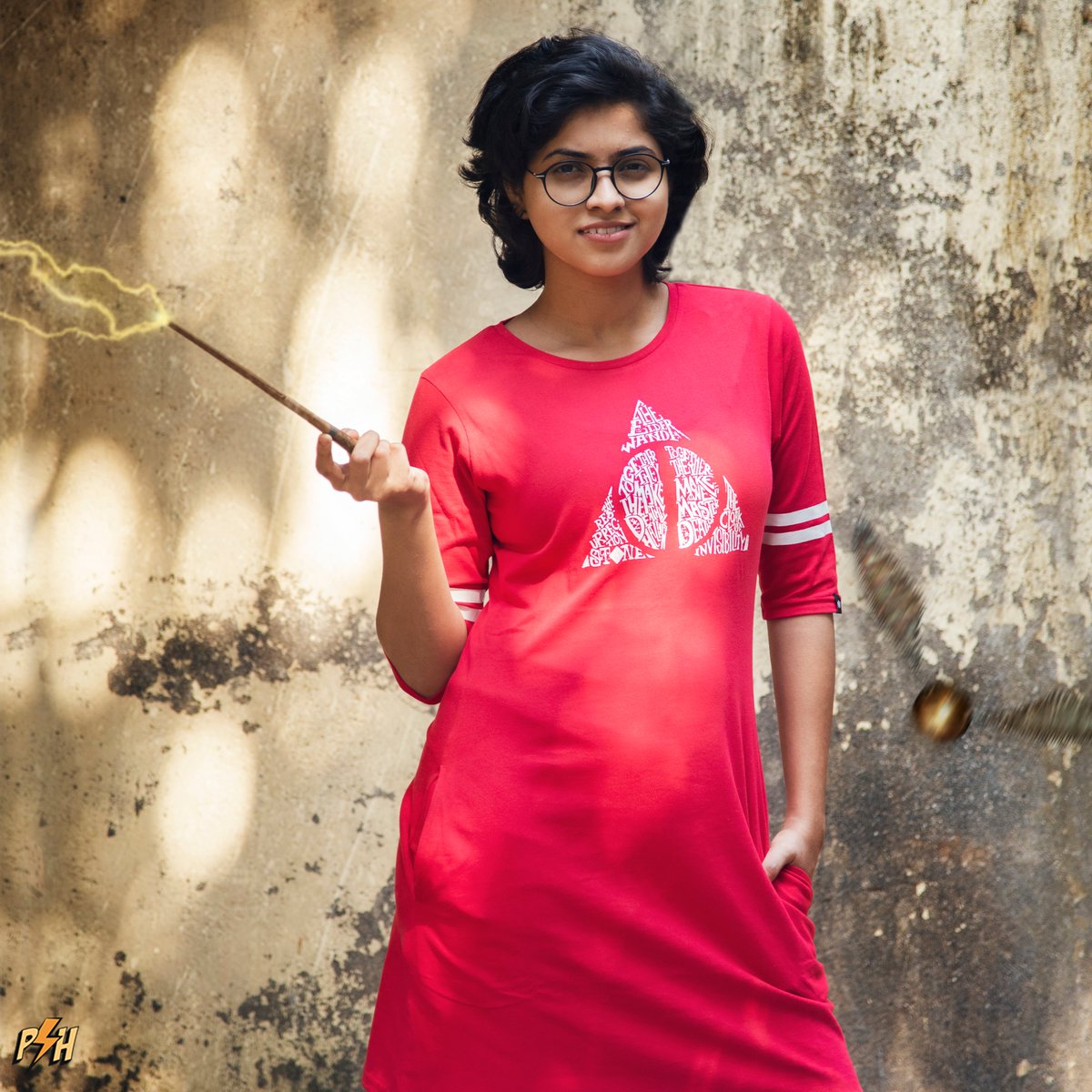 PlanetSuperhero's tweet photo. Are you a Potterhead? A Bat-fan or consider Wonder Woman your idol? Now flaunt your love with these cute, comfy and trendy #tshirtdresses #superherotshirtdress from #TheOriginalSuperheroStore #allthingshero #harrypotter #batman #wonderwoman https://t.co/Rl8eJkPCrq