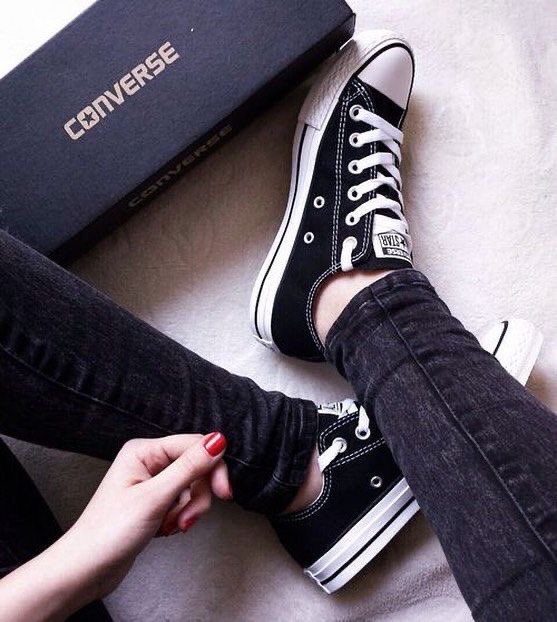 Brantu_official's tweet photo. There isn’t a wrong time for Converse 😎
🔎 - Chuck Taylor Leather Low Top Unisex in Black - 132174C - Black (7147349-512359)
Shop Now ⏩ https://t.co/E0Pvxe5TWt
#brantu https://t.co/B03yLSLTcC