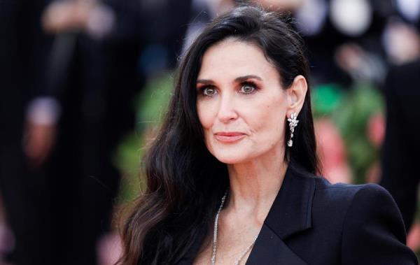 SoyNuevaPrensa's tweet photo. Demi Moore: una vida desgarrada al amparo de #Hollywood - https://t.co/MShIIBEIg4
#SoyNuevaPrensa #BruceWillies #DemiMoore #Gente #Ghost #Cultura #Espectáculos https://t.co/OjQnVslQxm