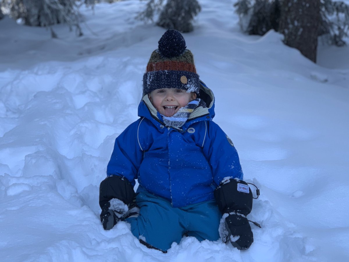 NACPritchard's tweet photo. #TBT to Fresh #snow last week on our last night, so it was #sledging fun in the #woods; much fun had by all! #RooRocks #larosiere #ski #skiholiday #lovemountains #loveskiing #lovesnow #spottyotter #stonz #stonzwear @espritholidays @la_rosiere1850 @spottyotter @StonzUK https://t.co/1PCCLjrSL6