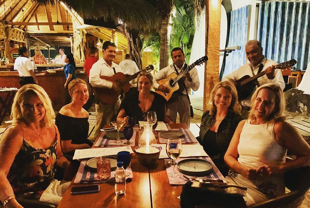 hearternauert's tweet photo. #Mariachi players 🎸 at my table used to mortify me- 😳now I can’t get enough! 💃🌶💃🇲🇽🇺🇸#Mexico #fun #puntamita #vacation #girlstrip #friends #birthday https://t.co/6V1gIx8YGu