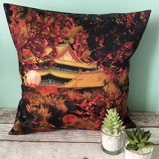 Thats_Sew_Becky's tweet photo. Know what else that gorgeous fabric from @fabric_styles makes? Cushions.

I managed to get 3 covers made from what I had left over from 2 meters of fabric I had for a circle skirt. They’re only small but boy do they give an impact!

#cushion #scuba #hand… https://t.co/MgfKUzDmtp https://t.co/ARrhLQXRpa