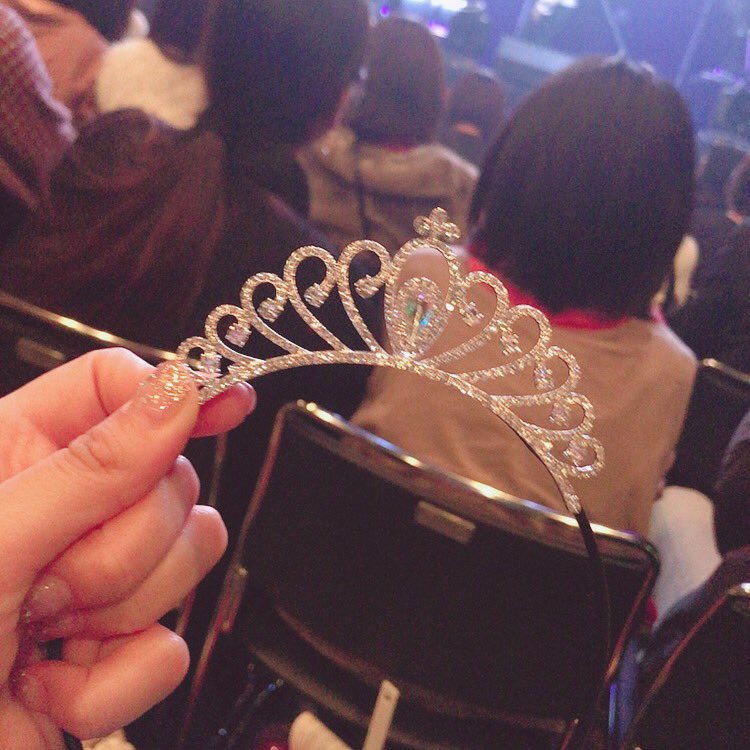 wt_luv_'s tweet photo. ありがとう😭👑💗
#OpenHeartsEvePart2 
#TiffanyYoung https://t.co/4CKpbnkJ1r