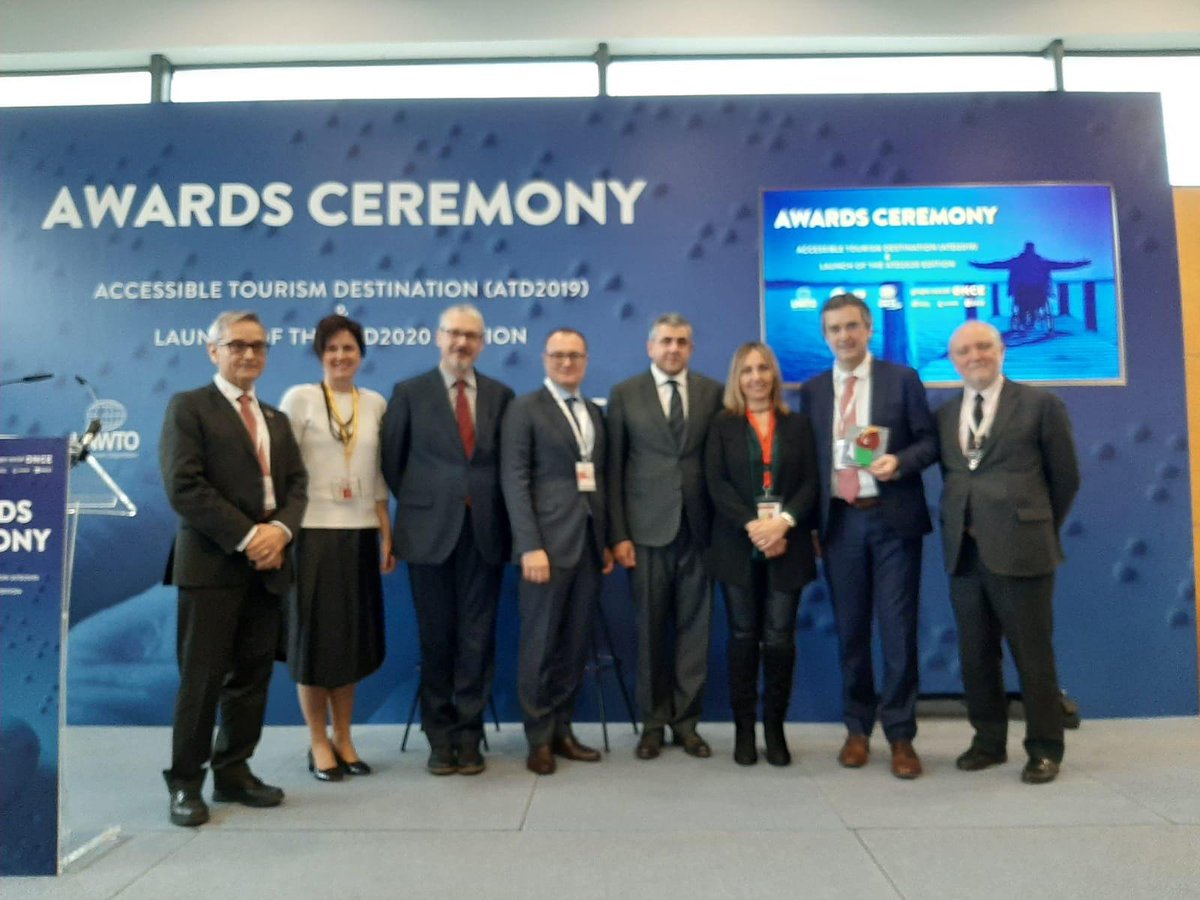 juanluisruizvng's tweet photo. 🌐 Ahir, a #Fitur2020, l'Organització Mundial del #Turisme i la Fundació Once van fer l'entrega dels Premis Bones Pràctiques del Turisme Accessible a Escala Global.
#ATD2019 #DibaCat #TurismeDiba #DiputaciódeBarcelona #Barcelona #Catalunya #BCNmoltMés #CostaBarcelona #ODSDiba https://t.co/0TAP3SqowD