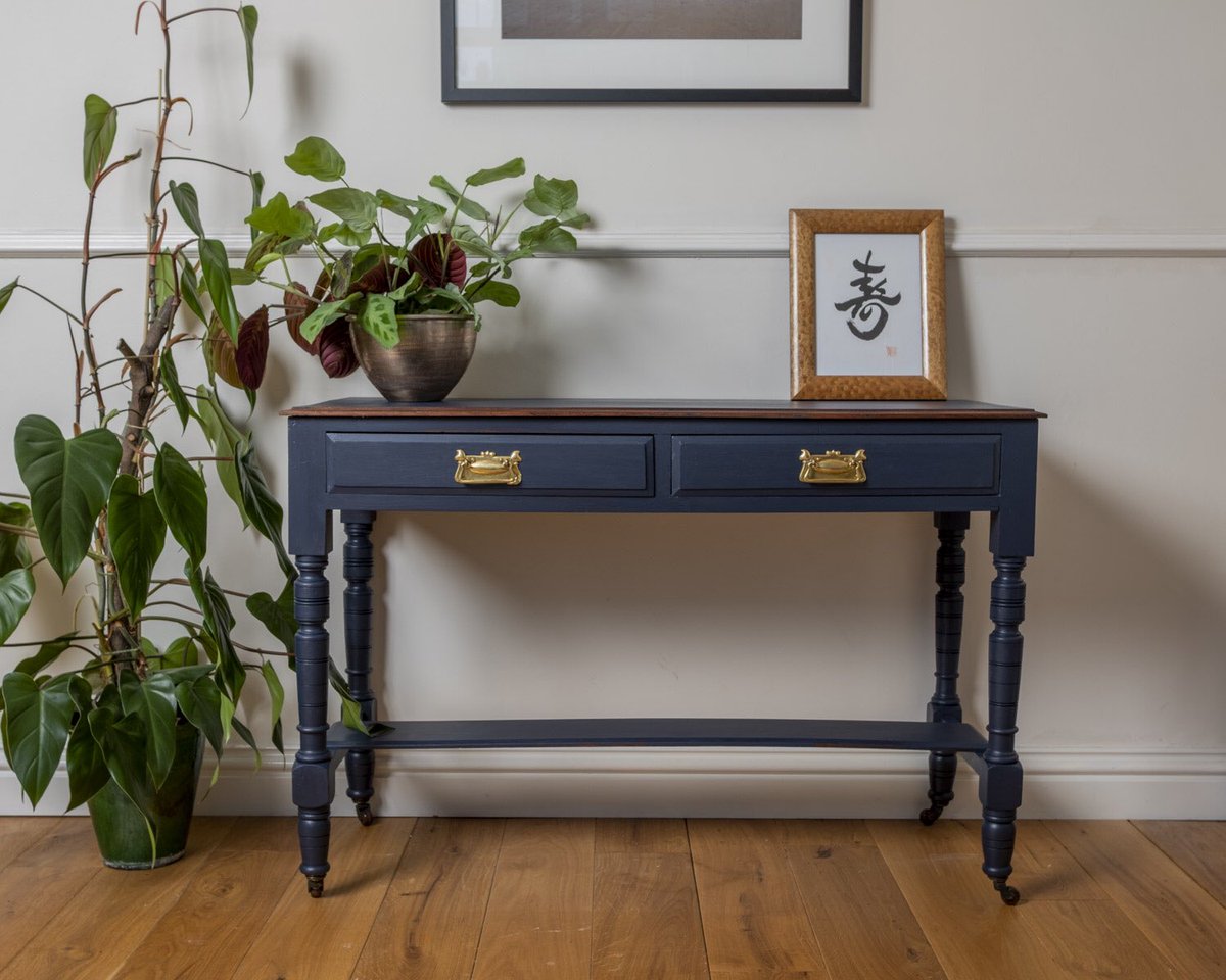 Just sold this fab console table! Midnight Blue Mineral Paint from <a href="/ColourMeKT/">Colour Me KT</a>