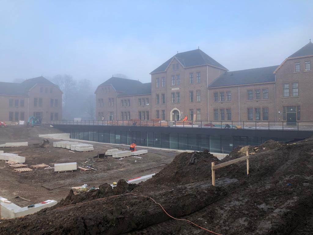 FSmaastricht's tweet photo. Beautiful Tapijn @MaastrichtU @Mertens_Weert in the mist! #tapijn #maastricht #foggy https://t.co/ArQzSXXHfZ