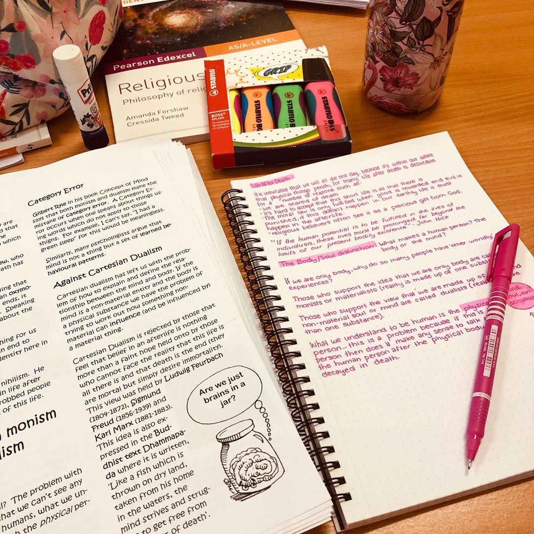 Silvine_UK's tweet image. Cute photo from @study_withphoebe - some lovely neat Religious Studies notes! Proof an Luxpad B5 dot grid notebook is the perfect for making notes 👍 ⁣
⁣
#tbt #tb #dotgridnotebook #affordablebulletjournal #religiousstudies #stationeryaddict #revision #studyspo #motivation