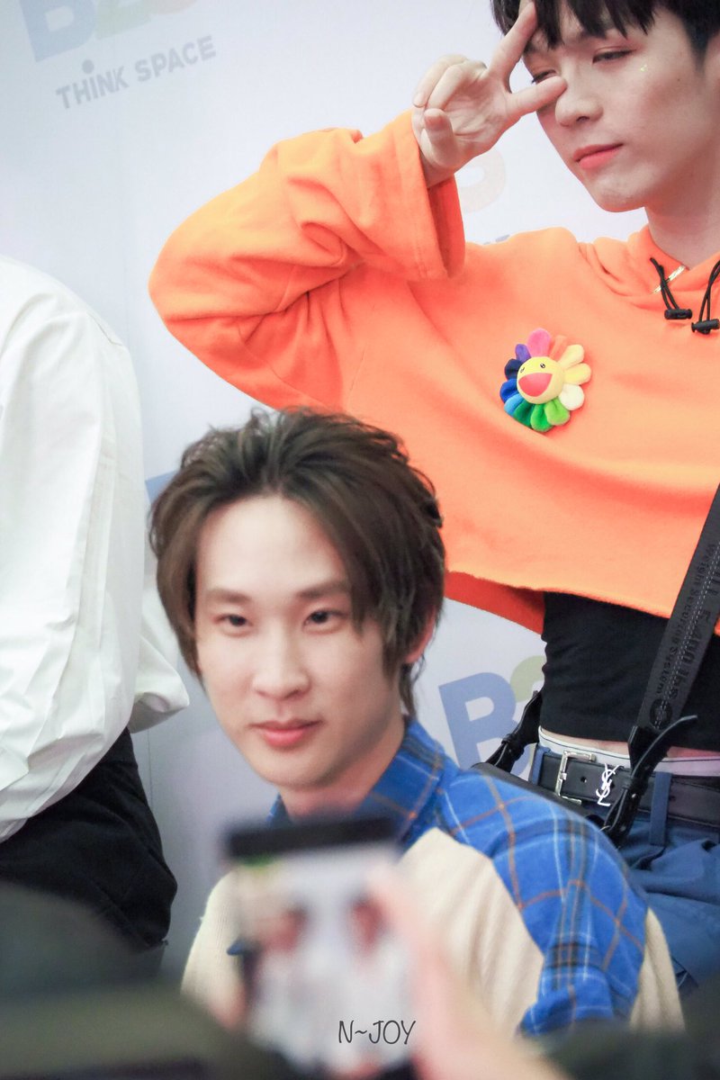 omyimkitty's tweet photo. ผู้กำกับละมุนขนาดนี้ นักแสดงจะละมุนขนาดไหน @aloneww 

#alonew #จิ้มแก้มalonew #uwmaseries https://t.co/ICv88PjelD