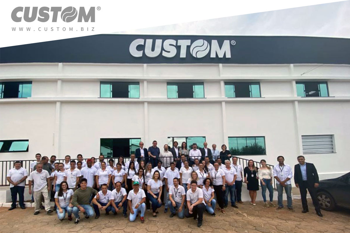 Custom_Group's tweet photo. We're changing and we're growing! We're joining forces all together and we're proud to unveil our new office. We're ready to welcome all our customers. Looking forward for the new opportunities this news will bring. #CustomBrasil #SantaRitadoSapucaí #CustomGroup #ProductionPlants https://t.co/WEZ6g2dvGY