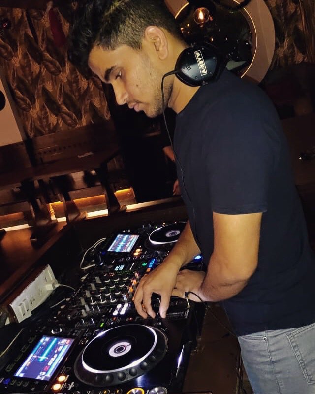 djmarkvmusic's tweet photo. Glimpse of NYE EVE 2020 #latepost https://t.co/r2sT8PIUTO