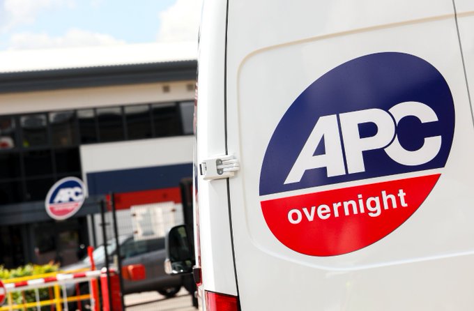 courierlog's tweet photo. Why choose #APCOvernight? You, your business and your customers really do matter to us - we truly recognise that your business reputation is important. Read our brochure to find out how we are #CommittedToYou https://t.co/CMbpb131KL https://t.co/EiFRAGNqdf
