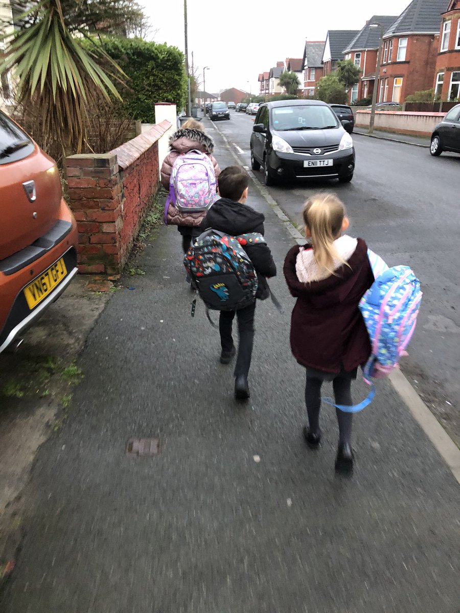 DianeFoulds's tweet image. Park and stride 😂 I love it. 
We live too far away to walk but the kids said that we could do this and it would count for their badges @MissBeeMcShane1 @MrsNBillington #parkandstride🙌 #walkingtoschool #healthieroption #teachingthekidshealthierchoices