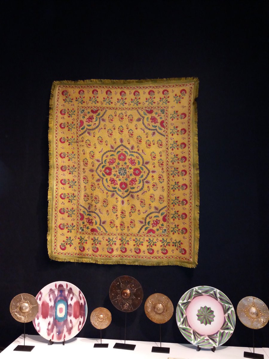 3pm today - Living with Decorative Textiles. Free tour/talk <a href="/LARTAfair/">LARTA</a> and <a href="/decorativefair/">The Decorative Fair</a> by Molly Hogg. Inspirational Molly discusses ways to use different #decorative #textiles in the home. Sign up now at larta.net or visit stand M1.