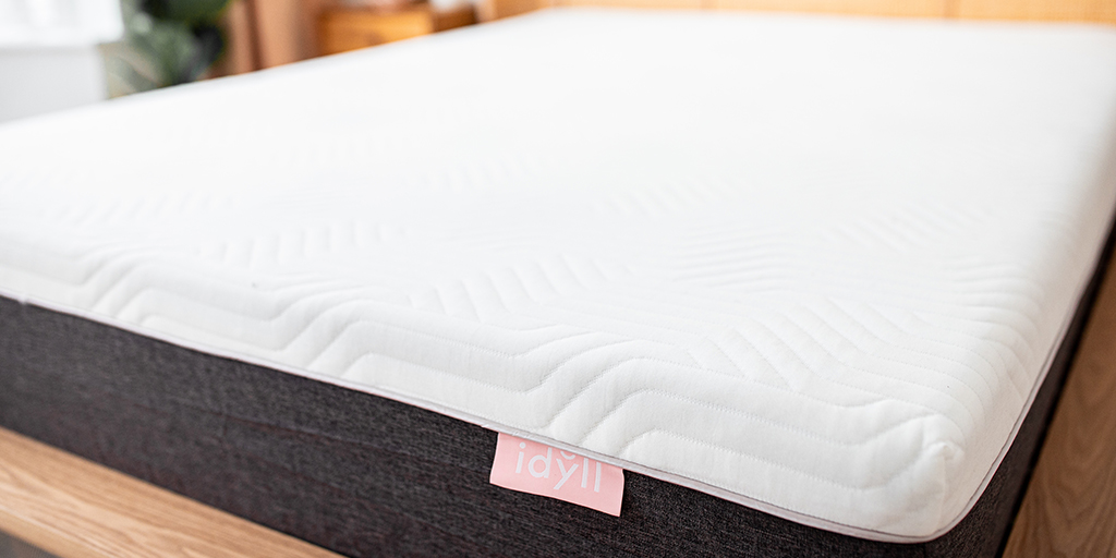 idyllsleep's tweet photo. The mindful #mattress - a unique in-a-box mattress -  your best friend for #2020. 

Sleep deeply: https://t.co/ToZrOjq7il

📷 Kelsey in London https://t.co/7l9Ii9c1BO