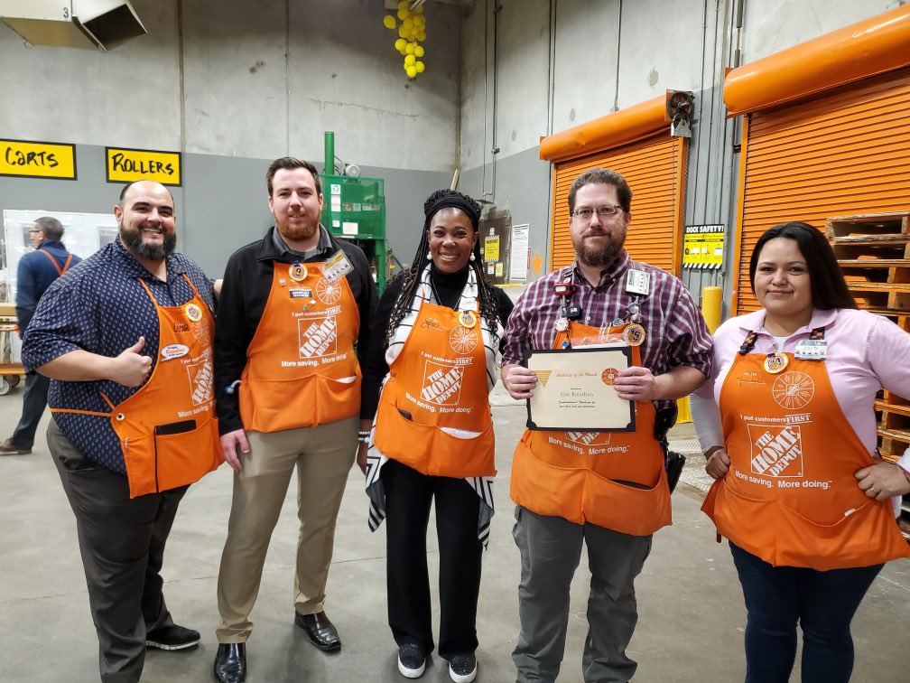 Lesa Cravens (@cravens_m) on Twitter photo Congrats Eric in receiving ! Ops Associate of the Month ! Bring your appetite, you will be attending The Associate of the Month Luncheon . Thanks for all you do ! <a href="/Oscar86604735/">Oscar</a> <a href="/SimentalLisa/">Lisa Simental</a> @sjacob2008 <a href="/Latashia_Price/">LaTashia Price</a> Congrats Eric in receiving ! Ops Associate of the Month ! Bring your appetite, you will be attending The Associate of the Month Luncheon . Thanks for all you do ! <a href="/Oscar86604735/">Oscar</a> <a href="/SimentalLisa/">Lisa Simental</a> @sjacob2008 <a href="/Latashia_Price/">LaTashia Price</a>