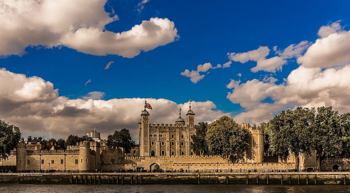 Coniston are excited to be commencing 2020 with the mobilisation of two fantastic projects, for The Historic Royal Palaces in London. 
Click the link to find out what we're doing at The Tower of London &amp; Hampton Court...
conistonltd.co.uk/news/royal-flu…