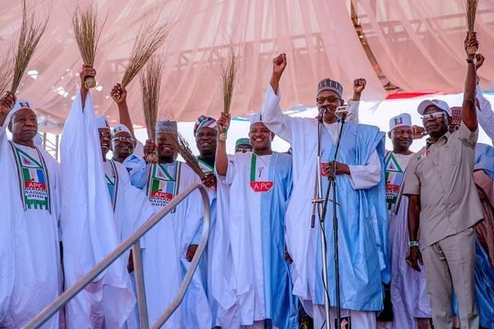 MalaTujjani73's tweet photo. #Lastyear_Memory
The story in Kebbi is also the same, the good people of the state have accepted the Next Level agenda as we are getting closer to the FeBuhari 16th, 2019. @MBuhari Everywhere it is #PMB4Plus4. #PMBinKebbi
@AABagudu @BashirAhmaad https://t.co/WtI3V7dHEv