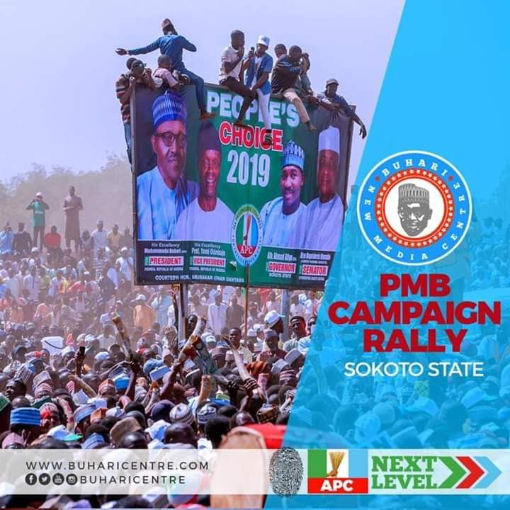 MalaTujjani73's tweet photo. #Lastyear_Memory
Sokoto State has demonstrated capacity with a huge crowd of supporters and vehemently accepted the message of the #Nextlevel from President @MBuhari. @BuhariCentre https://t.co/HEH0zYxZZg