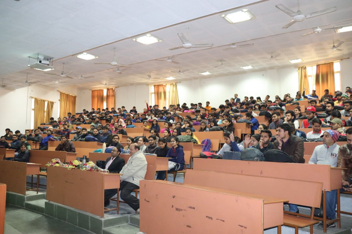 CsharpCorner's tweet image. #Workshop on Graphite Studio! Bhasker Das addressed the crowd of IT management students &amp;amp; delegates of @MIET_GROUP about @graphitegtc #NoCode Challenge. bit.ly/37u9wCy cc @inform2atul #GraphiteStudio #NoCodeChallenge #Career #Technology