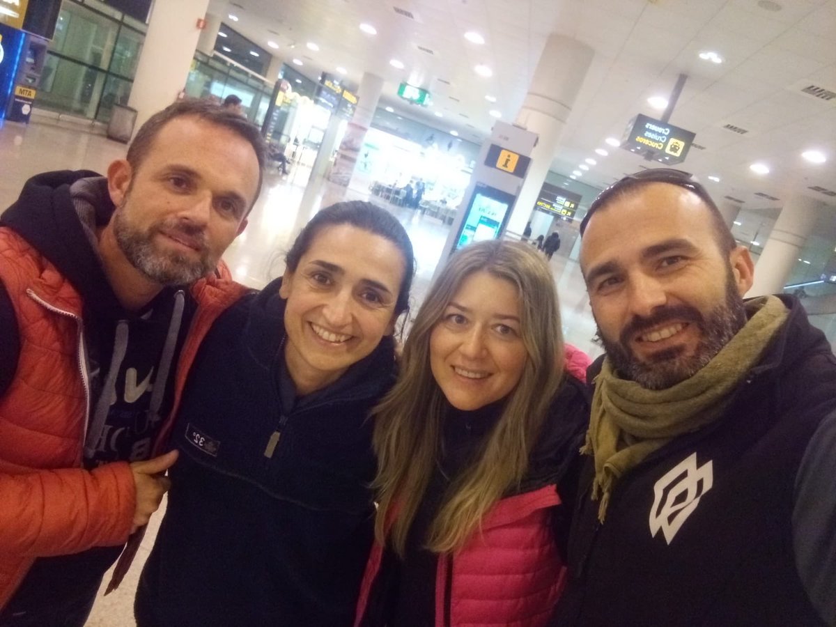 acoescatalunya's tweet photo. Gracias a todo el equipo de @IfTL_Bcn por seguir apoyando a @AcoesHonduras en su tarea de formar personas para que transformen el mundo. Gracias a los que habéis viajado a Honduras en esta ocasión y también a los que os habéis quedado aquí. https://t.co/fQTCJ9QjGA
