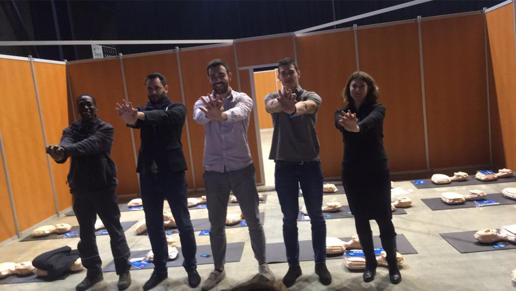 101fund's tweet photo. On the 22/01/2020, @ENGIE Agence Atlantique Limousin organised its yearly event bringing together 200 associates. Engie offered 4 workshops, one of which being a CPR training carried out by the 101 team. Thank you for having us ! #101Fund #data #intensivecare #ICU #secondlives https://t.co/eyJa2mPsRZ