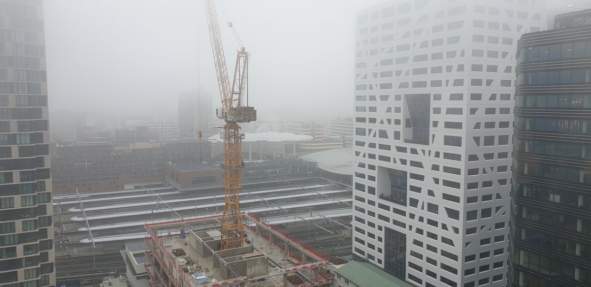 Met een mistig en prachtig uitzicht over 'ons' Utrechtse stationsgebied startten we gisteren het nieuwe jaar goed. Mooie plannen, enthousiaste participanten én een nieuwe voorzitter: Bart van Leeuwen neemt het stokje over van Jacco Buisman. Dank voor je jarenlange tomeloze inzet!