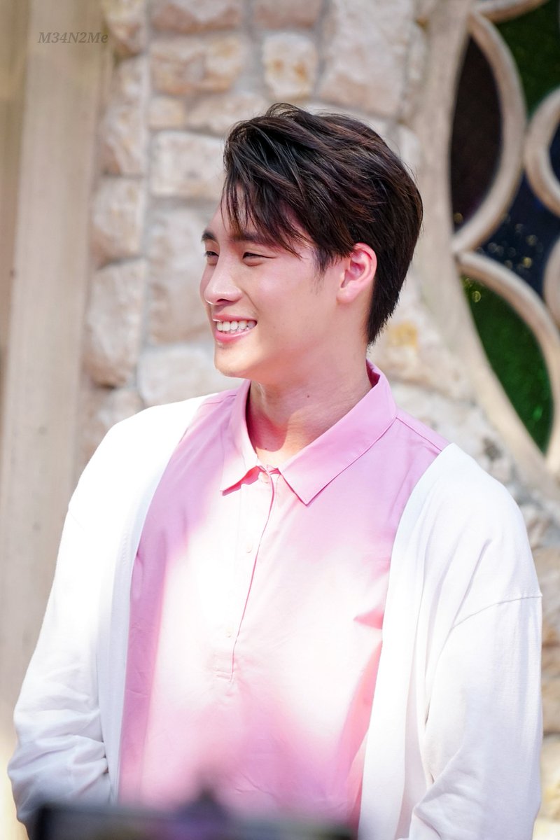 M34N2Me's tweet photo. [23.01.20]  Agalico @ Sukhumvit 51

 น่าหยิกแก้ม
@m34nismind 
#PopteenpoplovexMean
#MeanPhiravich https://t.co/INFUwiCG7S