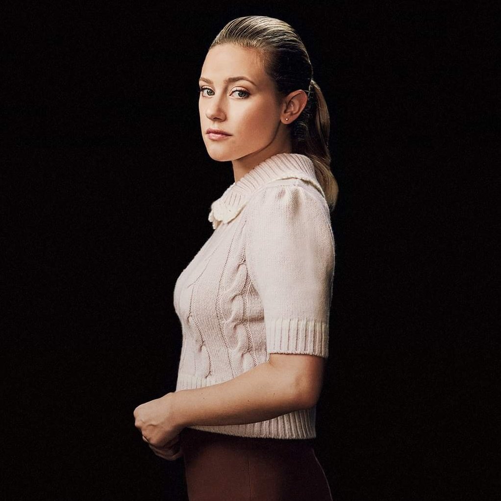 Betty Cooper tweet media