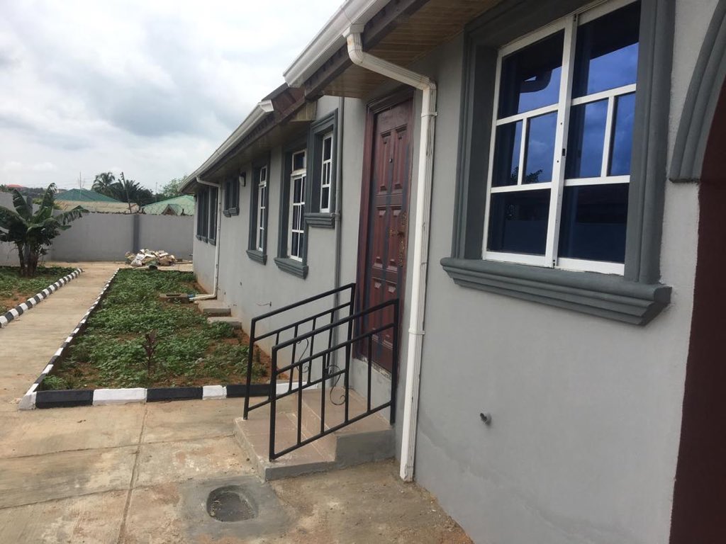 allgrabs's tweet photo. Properties for sale in Ibadan. Two 3-BR apartments tastefully finished, en-suite at #Akingbile #Ibadan close to #IITA. @Ibadan247 https://t.co/jKBWOuEMZv