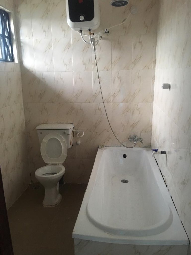allgrabs's tweet photo. Properties for sale in Ibadan. Two 3-BR apartments tastefully finished, en-suite at #Akingbile #Ibadan close to #IITA. @Ibadan247 https://t.co/jKBWOuEMZv