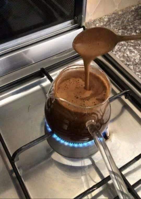 dABOUR_2017's tweet photo. ملعقة من قهوة ..ملعقة من حنين ..ملعقة من محبة و سيكون الصباح خيراً .
صباحكم محبة https://t.co/uMsUUQseZe