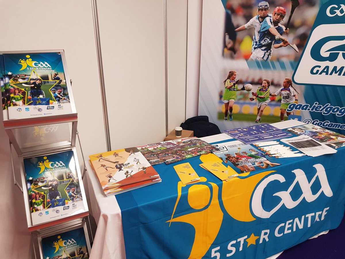 Great to have @IPPN_Education Deputy CEO, Pat Goff, stop by the @gaa5star @GoGamesGAA 🏐🏑 stand at #IPPN20 Lots of freebies for Principals here our stand today & tomorrow in @CitywestHotel‼👍🏻
